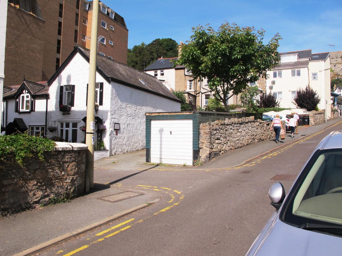 Anglesey House Bed and Breakfast Llandudno Buitenkant foto